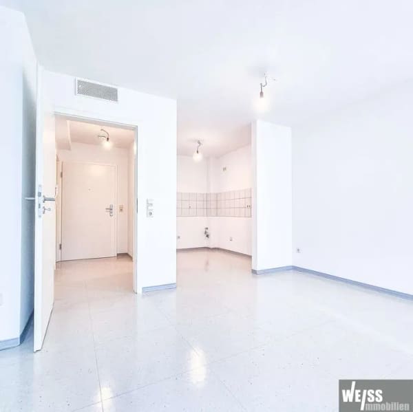 Immobilie in Würzburg - Leerstehende 1-Zimmer Wohnung mit großem Potenzial - Bild 2