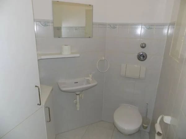 Immobilie in Bad Überkingen - Drei Zimmer Wohnung mit schöner Terrasse - Bild 2