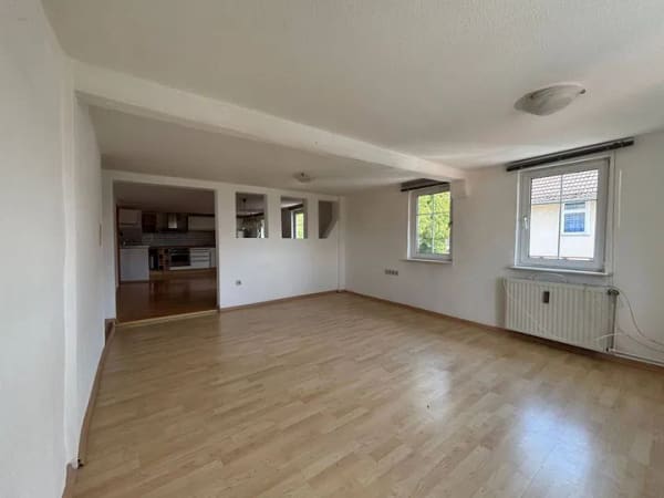 Immobilie in Cölbe - Denkmalschutz in Schönstadt - Fachwerkhaus mit bezugsfreier Maisonette-Wohnung und vermieteter ELW - Bild 2