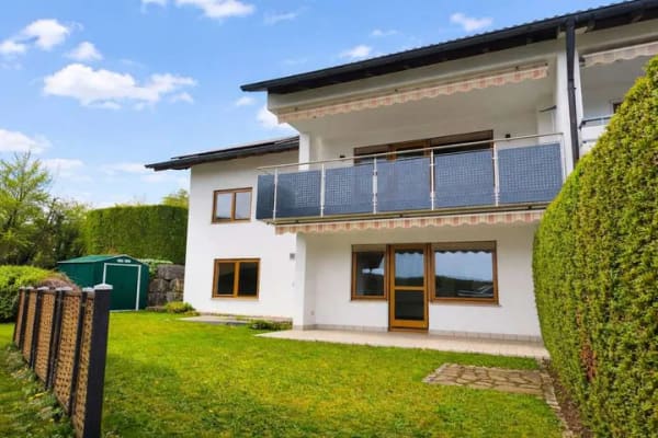 Immobilie in Großbottwar - Wohnen am Weinberg - Zweifamilienhaus mit Potenzial für drei Wohneinheiten - Bild 0