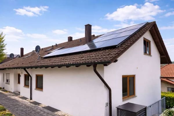 Immobilie in Großbottwar - Wohnen am Weinberg - Zweifamilienhaus mit Potenzial für drei Wohneinheiten - Bild 2