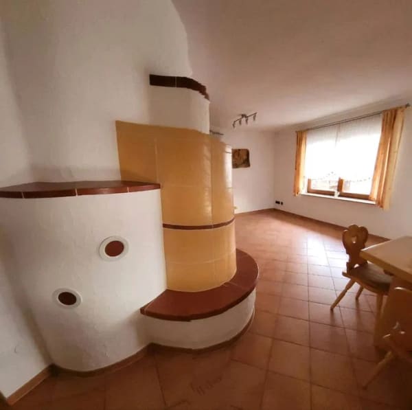 Immobilie in Rosenberg - Einziehen & wohlfühlen! Kernsanierte 4-Zi.-Erdgeschosswohnung mit - Bild 0