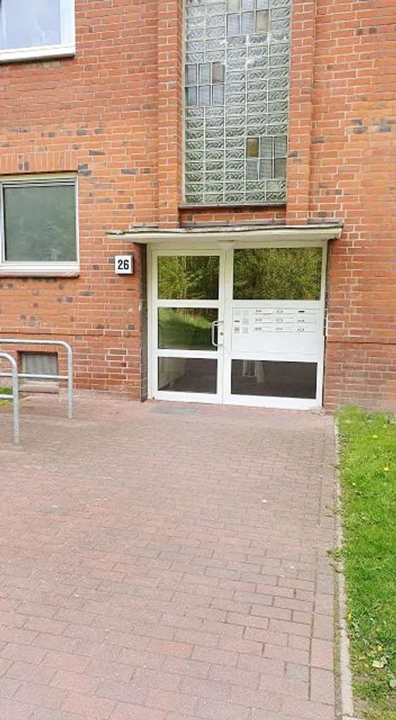 Immobilie in Geesthacht - Zukunftsvorsorge in Geesthacht: vermietete 2 Zimmer mit optimalem Grundriss und Balkon, courtagefrei - Bild 4