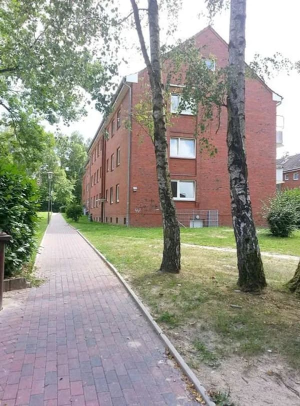 Immobilie in Geesthacht - Courtagefrei - Gepflegte 2,5-Zimmer-Wohnung mit Balkon, vermietet - Bild 0