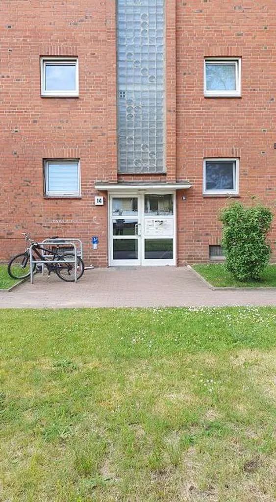 Immobilie in Geesthacht - Courtagefrei - Gepflegte 2,5-Zimmer-Wohnung mit Balkon, vermietet - Bild 3