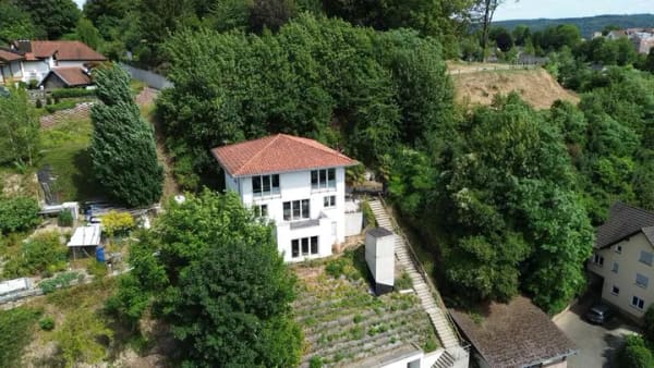 Immobilie in Ettenheim - Rohdiamant mit Gestaltungspotential und Weitblick in die Rheinebene - Bild 0