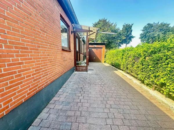 Immobilie in Büdelsdorf - Projekt Albtraum: Ein Haus für Profis, die aus Problemen Rendite machen - Bild 2