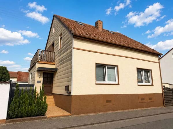 Immobilie in Hütschenhausen - Gemütliches Einfamilienhaus mit sonnigem Gartengrundstück - Bild 1