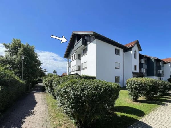 Immobilie in Schongau - Lichtdurchflutete 2 Zimmer Dachgeschosswohnung in begehrter Wohnlage – Ihr neues Wohlfühl Zuhause! - Bild 0