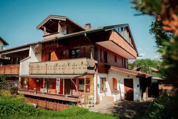 Immobilie in Oberstdorf - Ein Haus – viele Möglichkeiten: Wohnen, Ferienvermietung oder Kapitalanlage - Bild 1