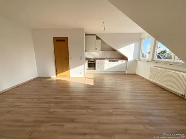Immobilie in Schwabach - Dachgeschosswohnung in Schwabach - Bild 3