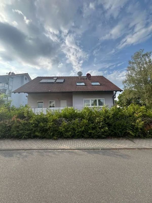Immobilie in Hardheim - Großzügiges Dreifamilienhaus in Hardheim – ideal für Kapitalanleger und Eigennutzer - Bild 1