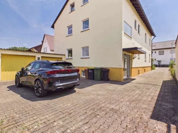 Immobilie in Markgröningen - Großzügiges Zweifamilienhaus mit Garten & Ausbaureserve - für Familien & Mehrgenerationen - Bild 1