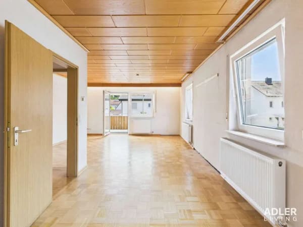 Immobilie in Markgröningen - Großzügiges Zweifamilienhaus mit Garten & Ausbaureserve - für Familien & Mehrgenerationen - Bild 2