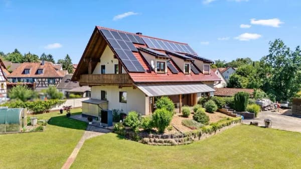Immobilie in Scheßlitz - Traumhaftes Grundstück! Energieeffizientes Zweifamilienhaus mit vielfältigen Nutzungsmöglichkeiten - Bild 3