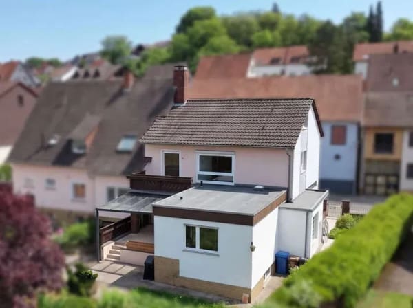 Immobilie in Otterbach - Einfamilienhaus mit Terrasse, Garten und Garage - Bild 2