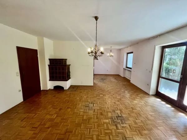 Immobilie in Neuburg am Inn - Charmantes Einfamilienhaus mit Potenzial auf tollem Grundstück in Neukirchen am Inn! - Bild 1