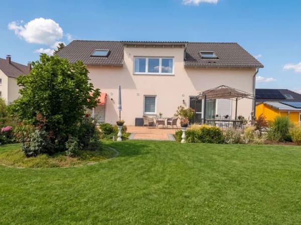 Immobilie in Osterberg - Einfamilienhaus Energieeffizienzklasse A+, Baujahr 2017 mit Einliegerwohnung - Bild 0