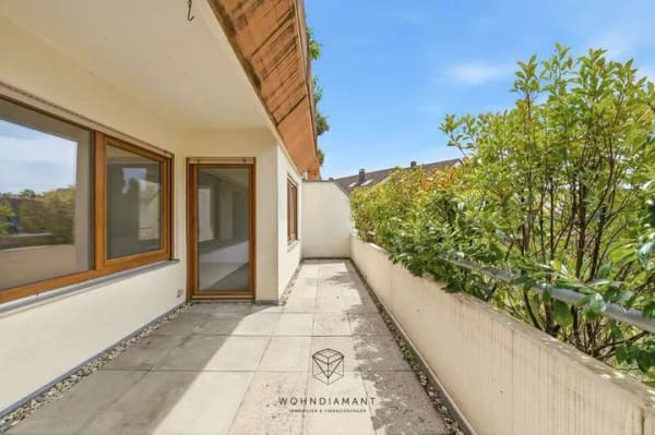 Immobilie in Wendlingen am Neckar - Charmante 2-Zimmer-Wohnung mit großzügigem Balkon, Tiefgarage & Außenstellplatz✨💛 - Bild 4