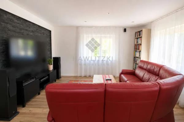 Immobilie in Rheinstetten - Viel Platz für Familie oder Generationen – Zweifamilienhaus mit saniertem EG & Solaranlage - Bild 3