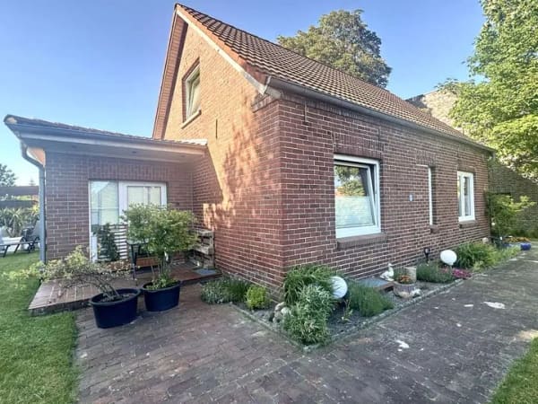 Immobilie in Schortens - Charmantes Einfamilienhaus mit Garten in ruhiger Wohnlage - Bild 1