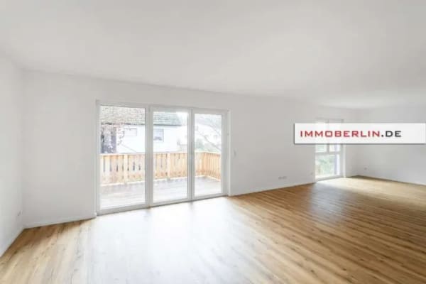 Immobilie in Stechlin - IMMOBERLIN.DE - Ersteinzug! Sehr attraktives Haus mit Südterrasse, Garage & Sonnengarten - Bild 2