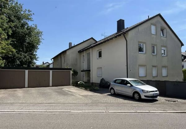 Immobilie in Fürstenfeldbruck - Mehrfamilienhaus mit 5 Wohnungen und 3 Garagen in der alten Buchenau - Bild 2