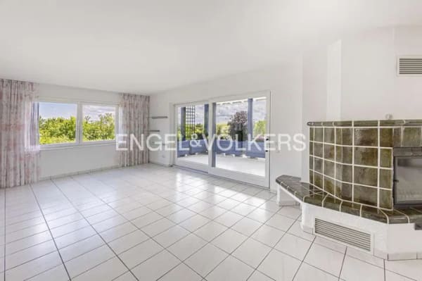 Immobilie in Weisenheim am Berg - Zeitlos, modernes Architektenhaus mit Hallenschwimmbad, PV-Anlage und einzigartigem Panorama! - Bild 2