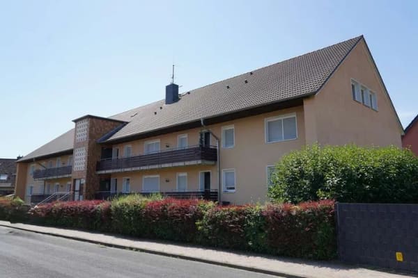 Immobilie in Lehrte - * 3-Zimmer-Wohnung mit Loggia & Garage * - in guter Lage im Ortskern von Sievershausen - Bild 2