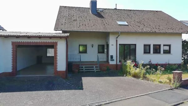Immobilie in Hungen - Einfamilienhaus mit Einliegerwohnung, Ausbaureserve und großem Grundstück in Hungen-Villingen - Bild 0