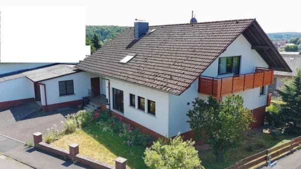 Immobilie in Hungen - Einfamilienhaus mit Einliegerwohnung, Ausbaureserve und großem Grundstück in Hungen-Villingen - Bild 1