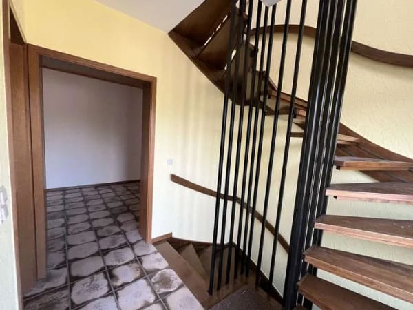 Immobilie in Hungen - Einfamilienhaus mit Einliegerwohnung, Ausbaureserve und großem Grundstück in Hungen-Villingen - Bild 2