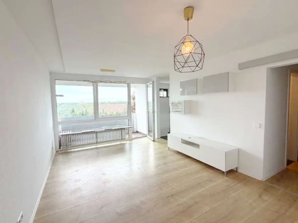 Immobilie in Lichtenwald - Einziehen und Wohlfühlen! Neuwertige 2-Zi.-Wohnung in LW-Hegenlohe zu verkaufen! - Bild 0