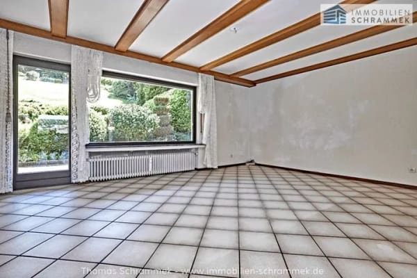 Immobilie in Hemer - FREISTEHENDES  ZWEIFAMILIENHAUS MIT EINLIEGERWOHNUNG, TERRASSE, GARTEN, GARAGE UND DOPPELCARPORT - Bild 3