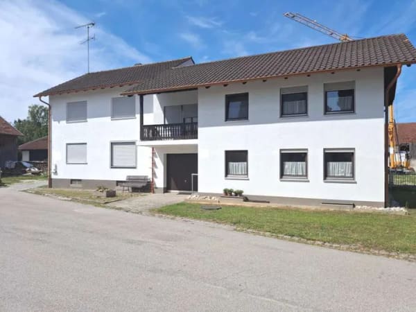 Immobilie in Landau an der Isar - Ganzes Doppelhaus mit Garage, Scheune, ruhige Lage! Derzeit vermietet! Auch als eine Kapitalanlage - Bild 0