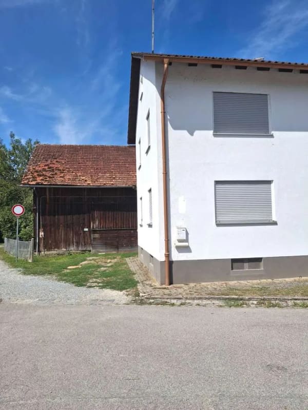 Immobilie in Landau an der Isar - Ganzes Doppelhaus mit Garage, Scheune, ruhige Lage! Derzeit vermietet! Auch als eine Kapitalanlage - Bild 3