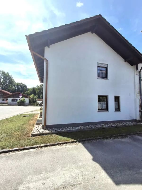 Immobilie in Landau an der Isar - Ganzes Doppelhaus mit Garage, Scheune, ruhige Lage! Derzeit vermietet! Auch als eine Kapitalanlage - Bild 4