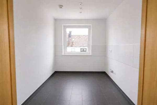 Immobilie in Fröndenberg/Ruhr - Tolle ca. 99 qm Etagenwohnung mit 2 Loggien - Bild 4