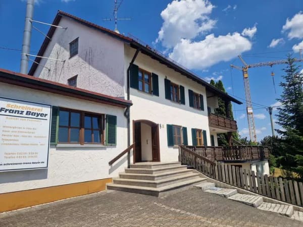 Immobilie in Biberbach - Stilvolles Zweifamilienhaus mit hochwertiger Ausstattung und attraktivem Ausbaupotenzial - Bild 4