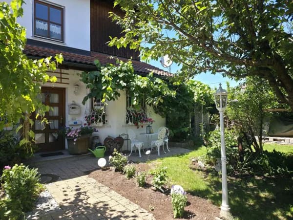 Immobilie in Altusried - "Sissi"- charmante Doppelhaushälfte 
in Altusried/Krugzell - Bild 0