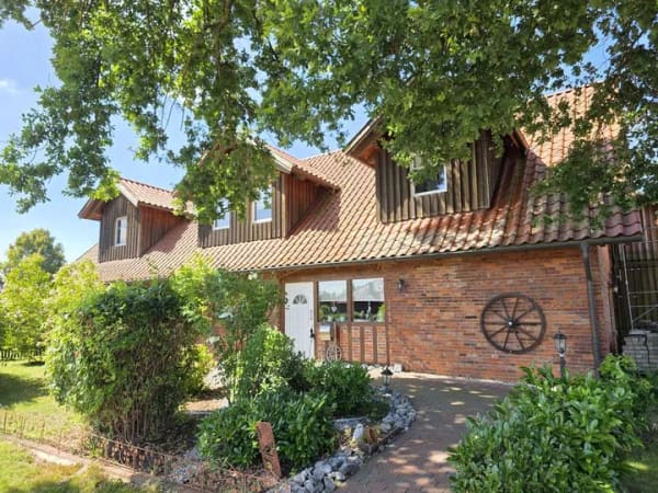 Immobilie in Müden (Aller) - Ländliche Idylle mit historischem Charme - Saniertes Bauernhaus mit großer Garage/Werks. auf 1084 m² - Bild 0