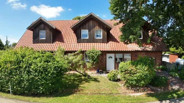 Immobilie in Müden (Aller) - Ländliche Idylle mit historischem Charme - Saniertes Bauernhaus mit großer Garage/Werks. auf 1084 m² - Bild 1