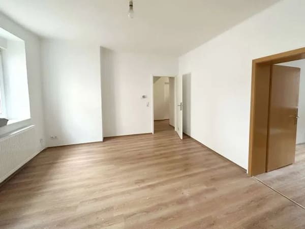 Immobilie in Neustadt an der Weinstraße - Attraktive Kapitalanlage: 7 vermietete Wohnungen, 1 freie Gewerbeeinheit mit Büro, Werkstatt und Gar - Bild 4