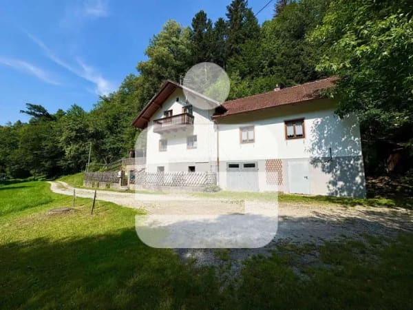 Immobilie in Thyrnau - Einzigartige Lage - sanierungsbedürftiges Objekt! Einfamilienhaus in Niedersatzbach (Thyrnau)   - Bild 0