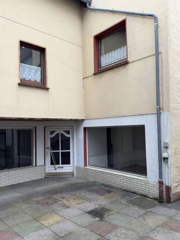 Immobilie in Bad Pyrmont - großzügiges zentrales Mehrgenerationenhaus mit Ladenlokal - Bild 3