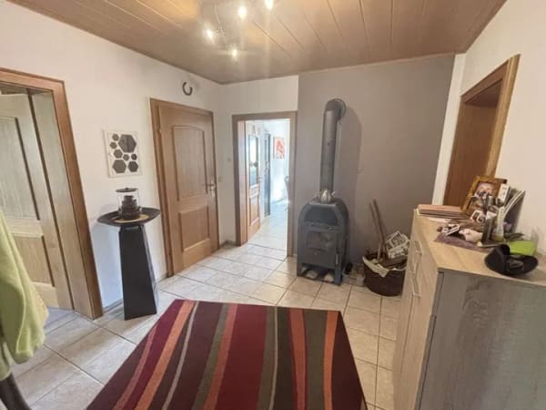 Immobilie in Haarbach - Gemütliches Ein- oder Zweifamilienhaus in ruhiger Siedlungslage in Haarbach - Bild 3