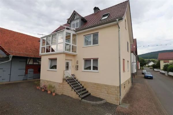 Immobilie in Berkatal - Ein Zuhause mit Charme, Platz und unzähligen Möglichkeiten: Großzügiges Ein- bis Zweifamilienhaus - Bild 0