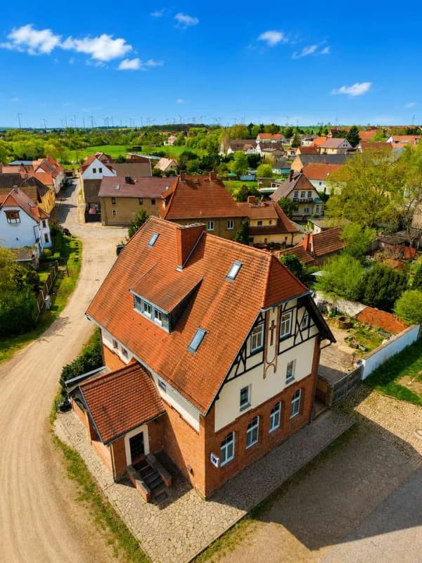 Immobilie in Teutschenthal - Historisches Mehrfamilienhaus mit Entwicklungspotenzial in idyllischer Lage von Angersdorf - Bild 4