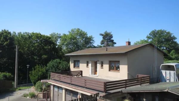 Immobilie in Pöhl - Glück hat ein ZUHAUSE-solid. Massivbungalow- mit Anbauplanung - Vollkeller-1.271m² Grund-3 Garagen - Bild 1
