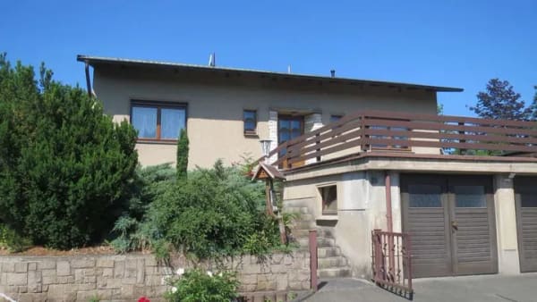 Immobilie in Pöhl - Glück hat ein ZUHAUSE-solid. Massivbungalow- mit Anbauplanung - Vollkeller-1.271m² Grund-3 Garagen - Bild 2